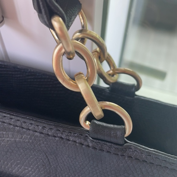 Vintage BCBG Maxazria leather purse - Picture 4 of 17